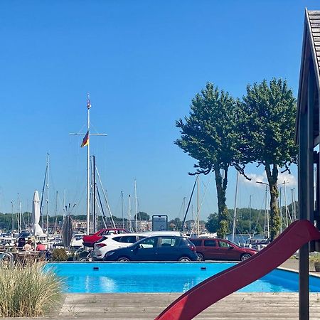 Hotel Hausboot Mit Traumlage In Luebeck-Travemuende Esterno foto