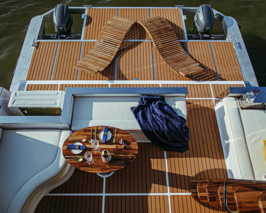 Hotel Hausboot Mit Traumlage In Luebeck-Travemuende Esterno foto