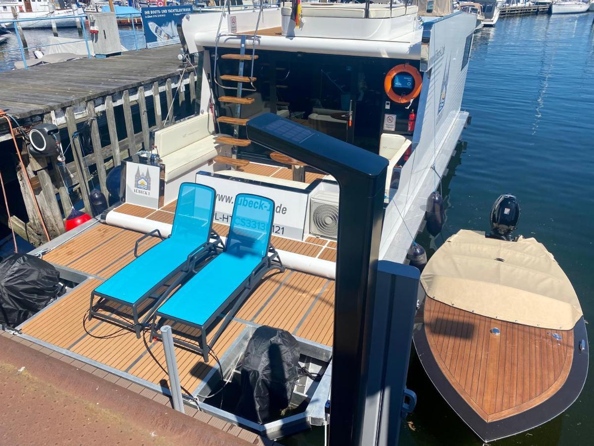 Hotel Hausboot Mit Traumlage In Luebeck-Travemuende Esterno foto