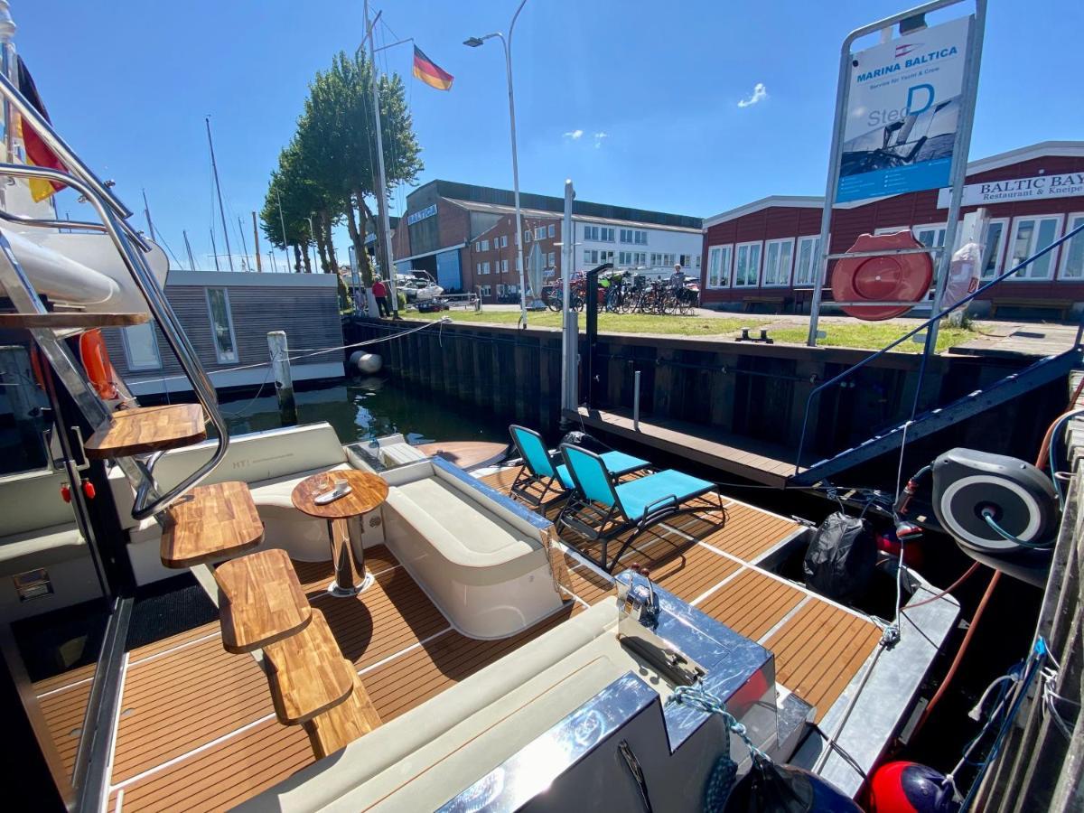 Hotel Hausboot Mit Traumlage In Luebeck-Travemuende Esterno foto