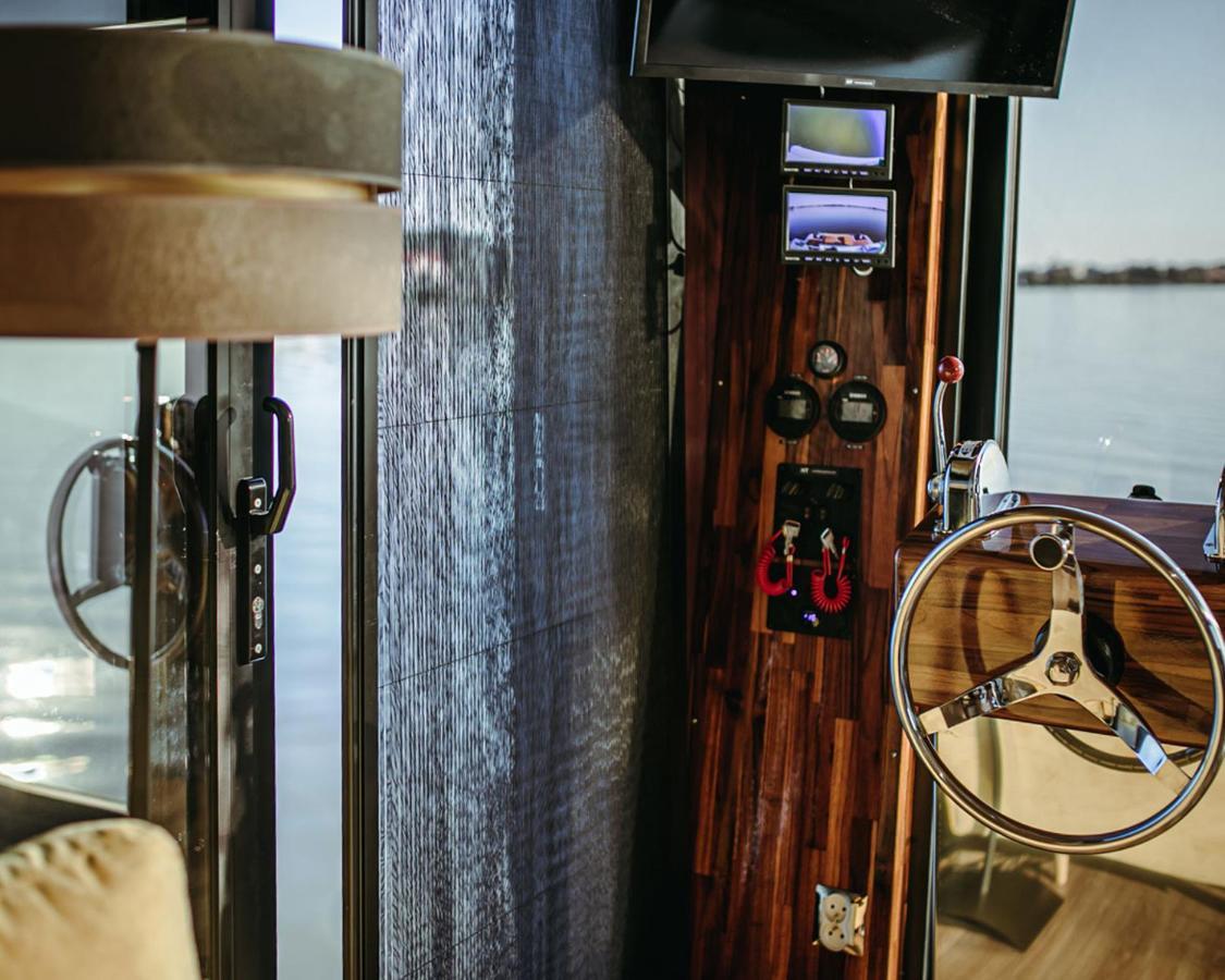 Hotel Hausboot Mit Traumlage In Luebeck-Travemuende Esterno foto