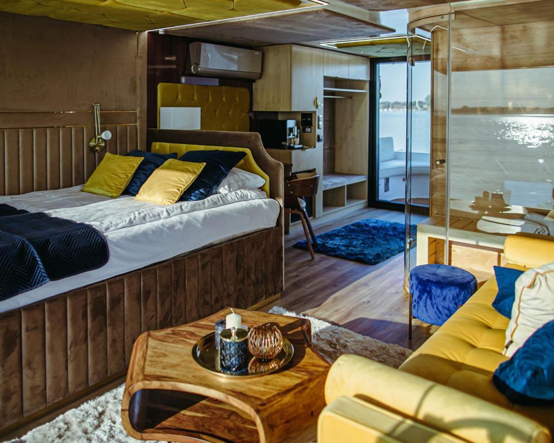 Hotel Hausboot Mit Traumlage In Luebeck-Travemuende Esterno foto