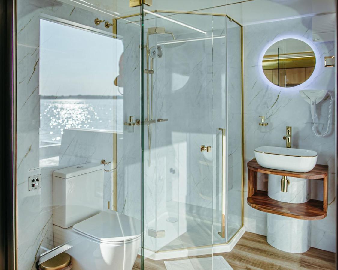 Hotel Hausboot Mit Traumlage In Luebeck-Travemuende Esterno foto