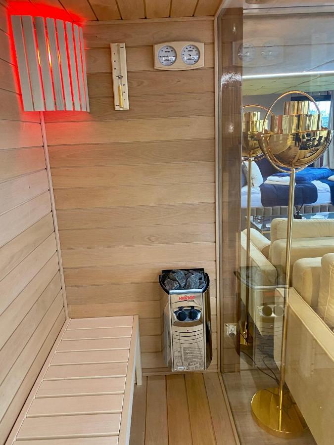 Hotel Hausboot Mit Traumlage In Luebeck-Travemuende Esterno foto